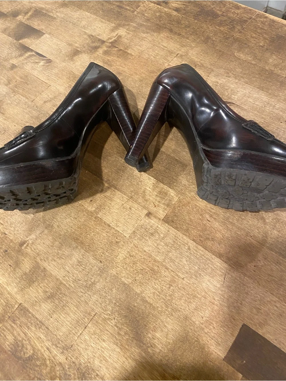 GUESS Women's Burgundy Platform Penny Loafers